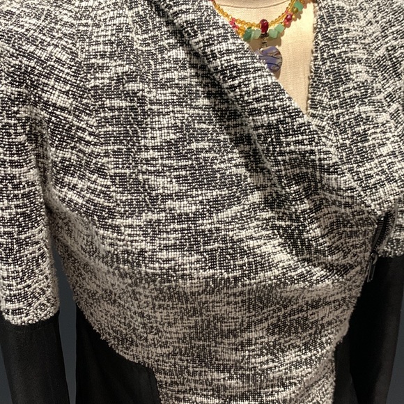 Jessica Simpson jacket - Picture 5 of 9